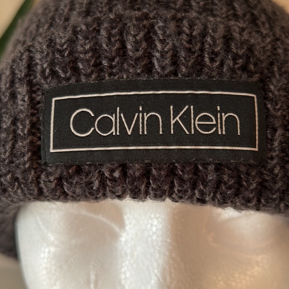 CALVIN KLEIN grey beanie - Picture 3 of 7